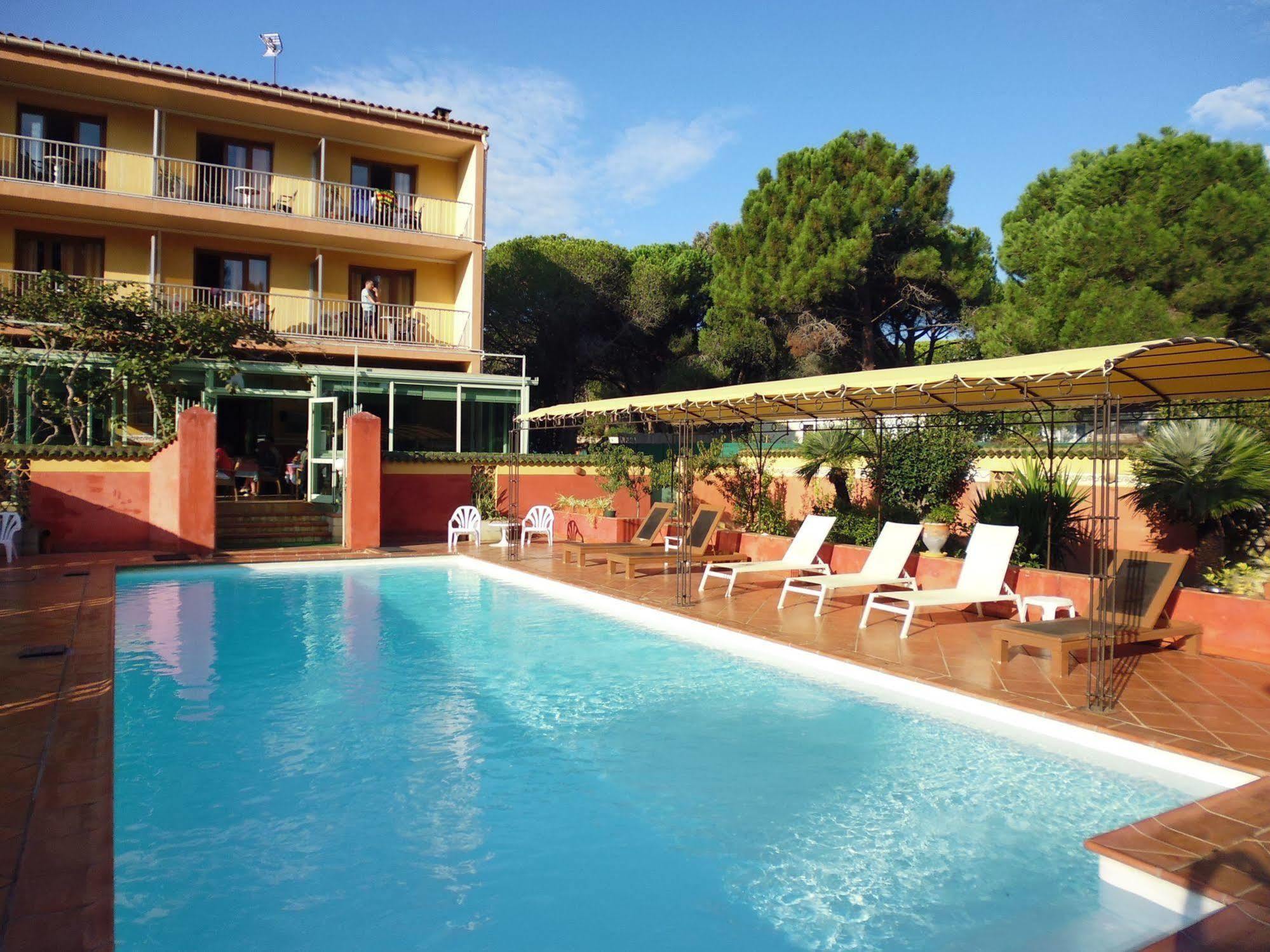 Hotel Cyrnea Calvi (Corsica) Exterior foto