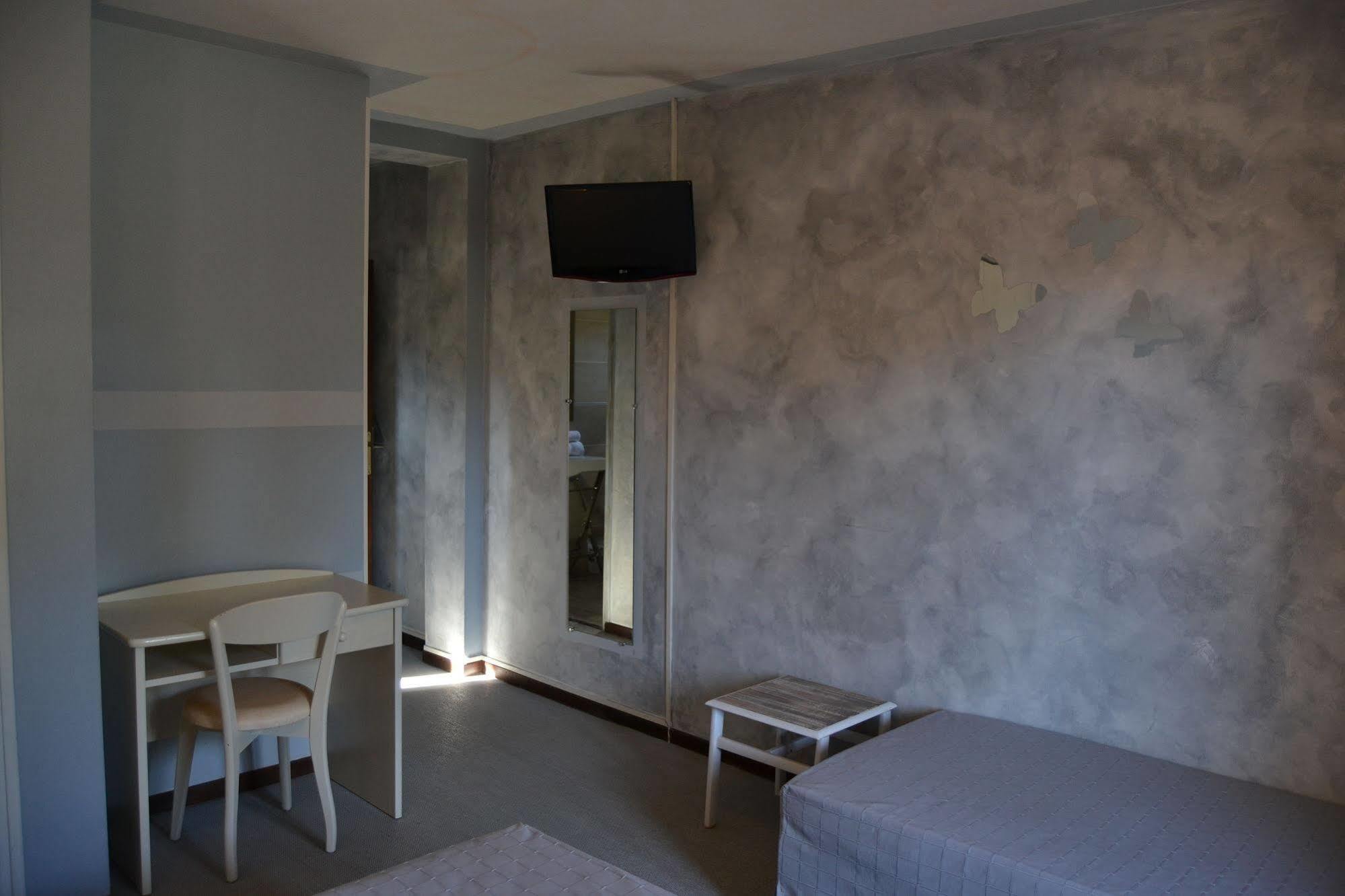 Hotel Cyrnea Calvi (Corsica) Exterior foto