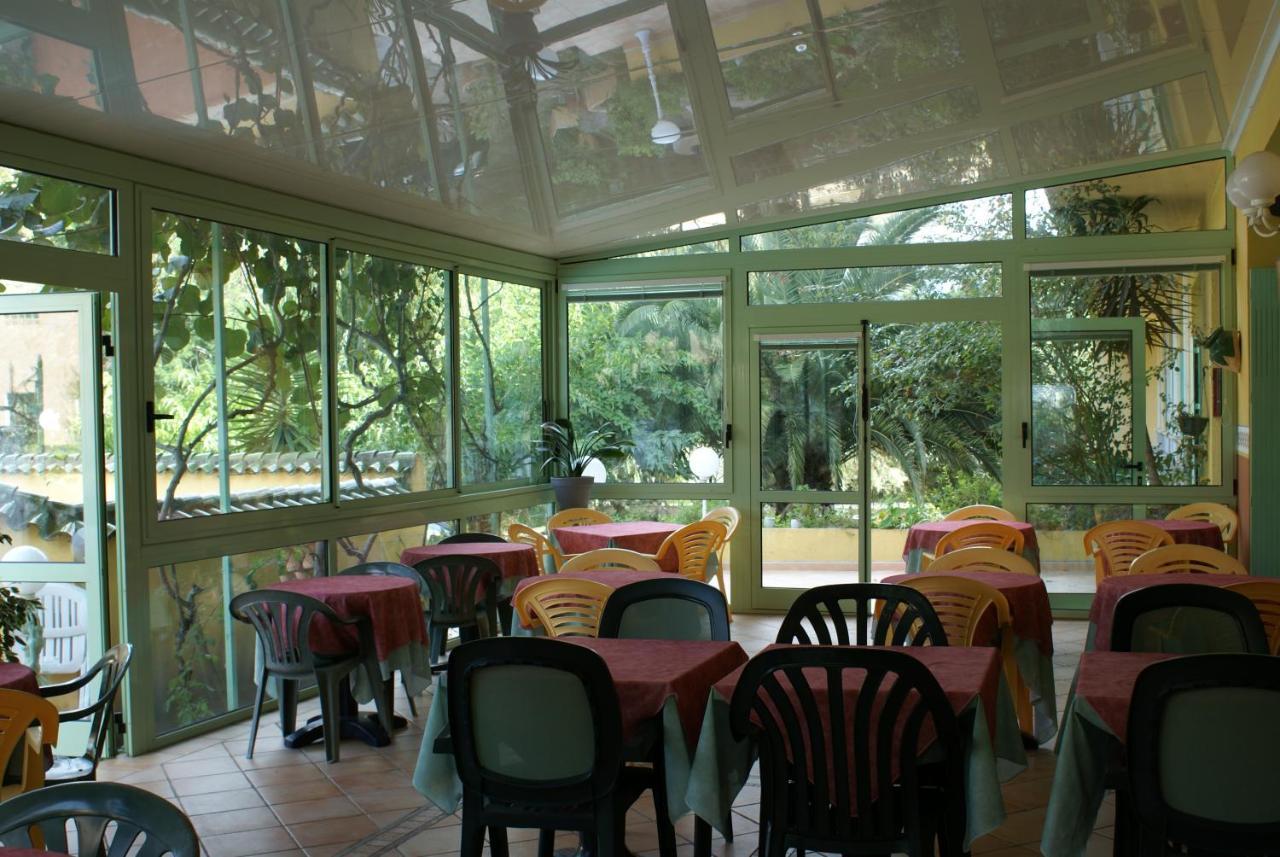 Hotel Cyrnea Calvi (Corsica) Exterior foto